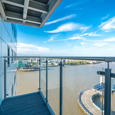 Skyvillion - London River Thames Top Floor Apartments By Woolwich Ferry, Mins To London Excel, O2 Arena , London City Airport With Parking מראה חיצוני תמונה