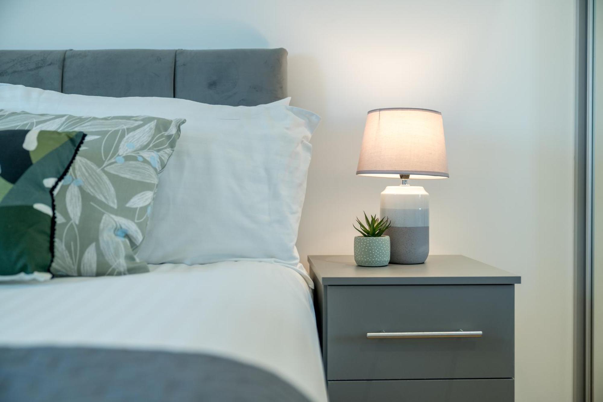 Skyvillion - London River Thames Top Floor Apartments By Woolwich Ferry, Mins To London Excel, O2 Arena , London City Airport With Parking מראה חיצוני תמונה