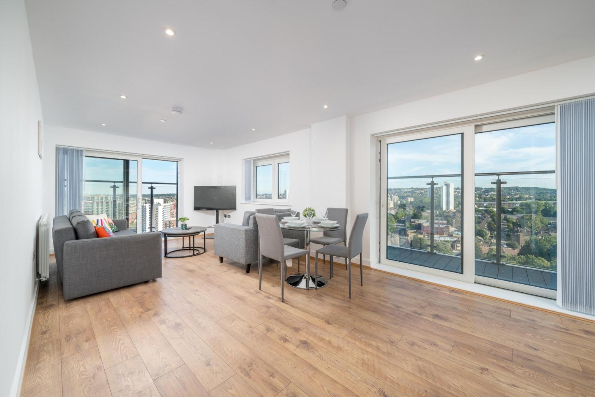 Skyvillion - London River Thames Top Floor Apartments By Woolwich Ferry, Mins To London Excel, O2 Arena , London City Airport With Parking מראה חיצוני תמונה